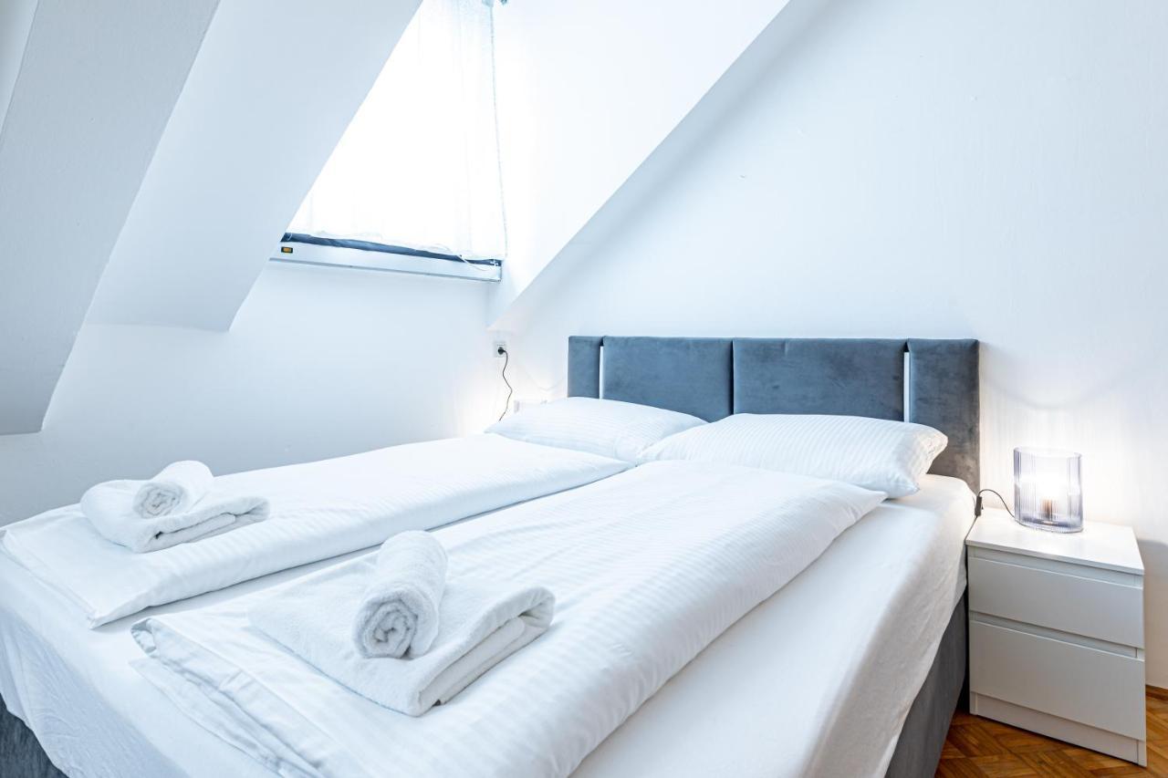 Apartament Rooftop Close To Main Station By Jr
