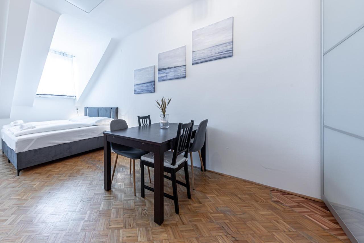 Rooftop Close To Main Station By Jr Apartament
