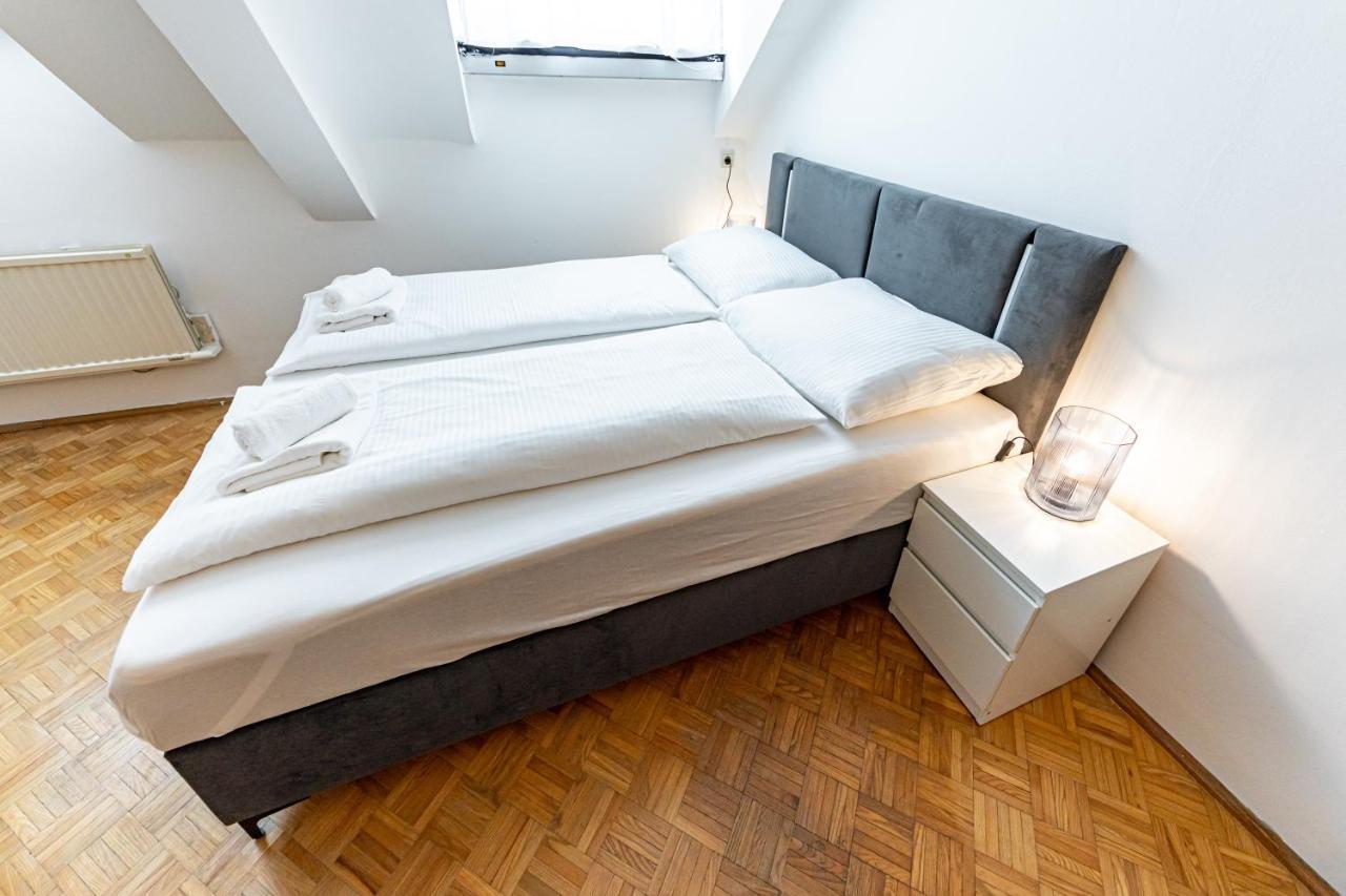Rooftop Close To Main Station By Jr Apartament
