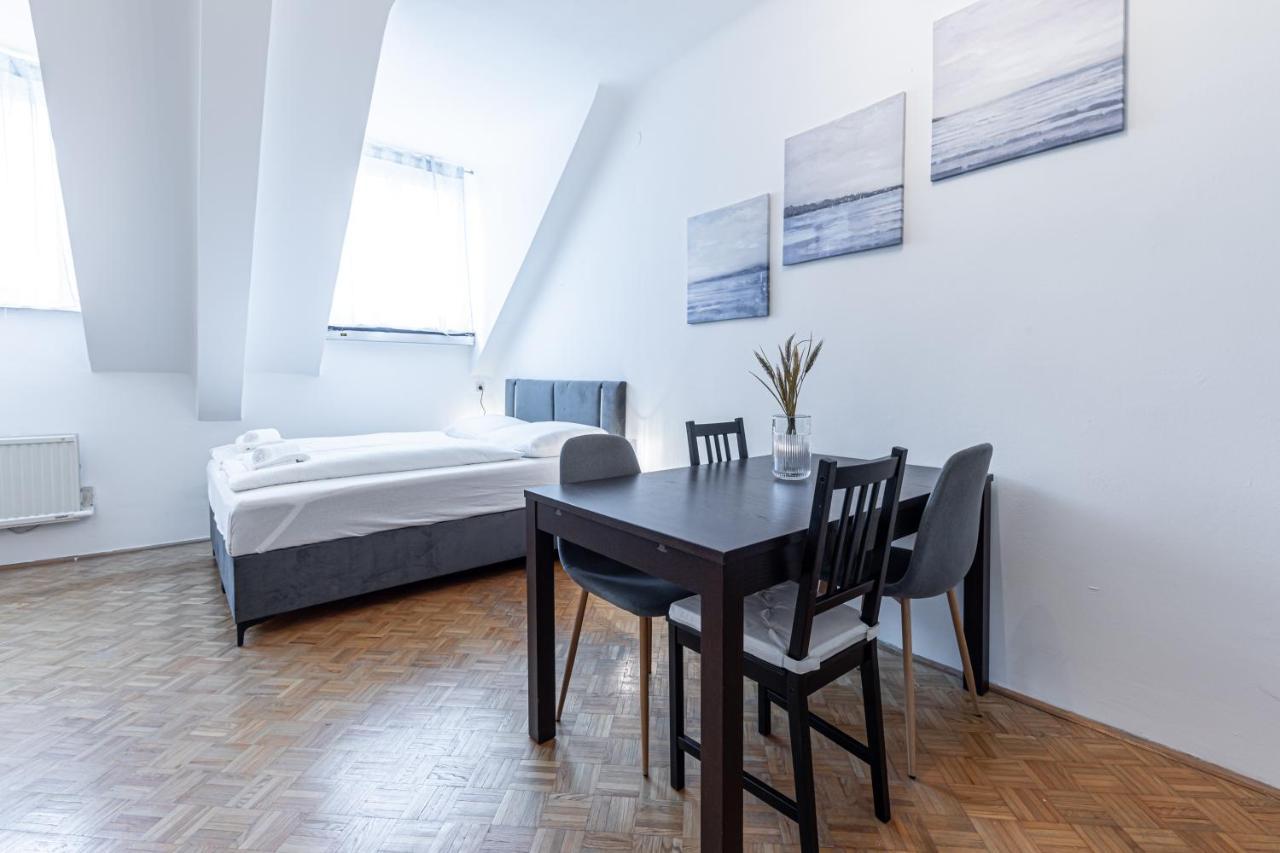Apartment Rooftop Close To Main Station By Jr Wien